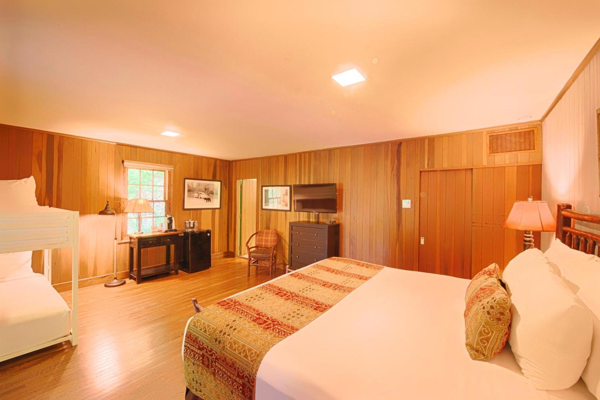 Historic Tapoco Lodge Resort Bagian luar foto