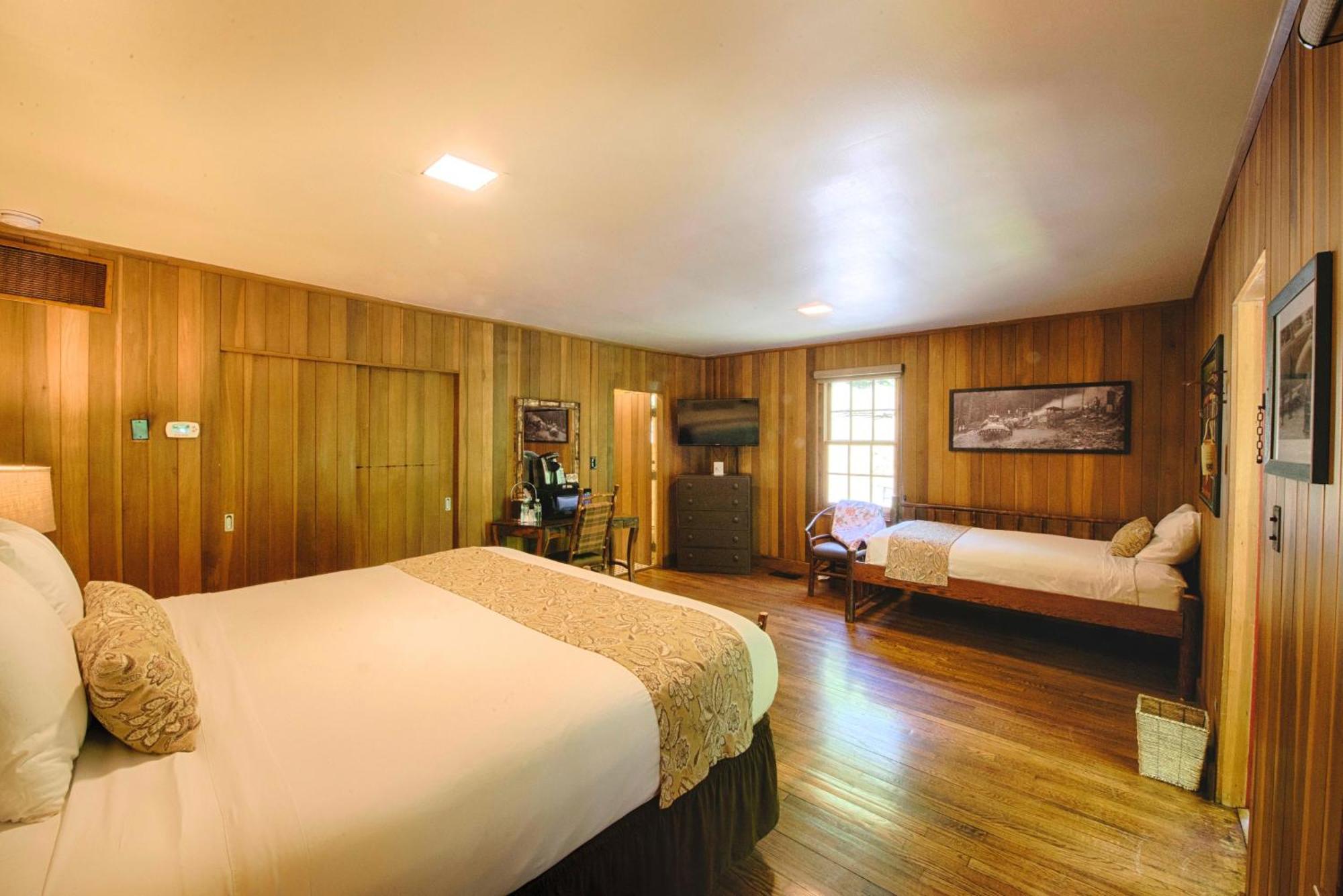 Historic Tapoco Lodge Resort Bagian luar foto